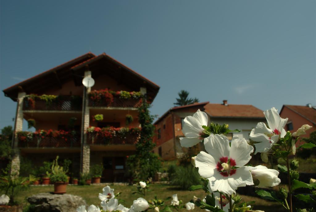 Guest House Nena Rastoke Слунь Екстер'єр фото